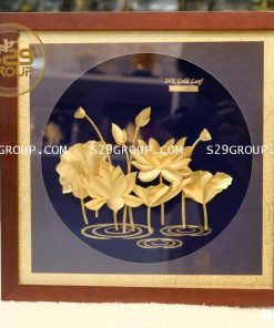 tranh hoa sen mạ vàng