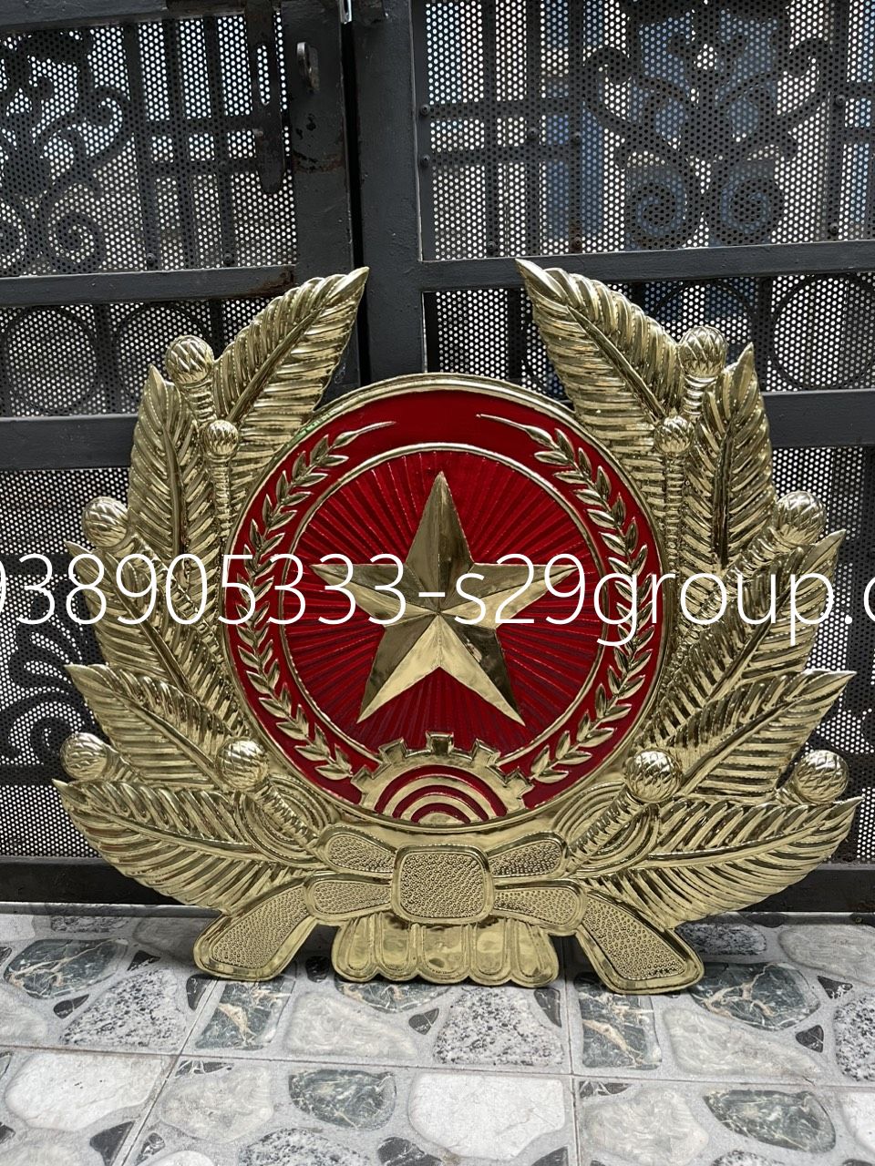 Sản xuất huy hiệu quân đội nhân dân bằng đồng