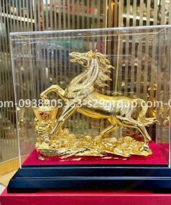 Tượng Ngựa Mạ Vàng 24K – Quà Tặng Năm 2026 Cao Cấp, Sang Trọng & Ý Nghĩa
